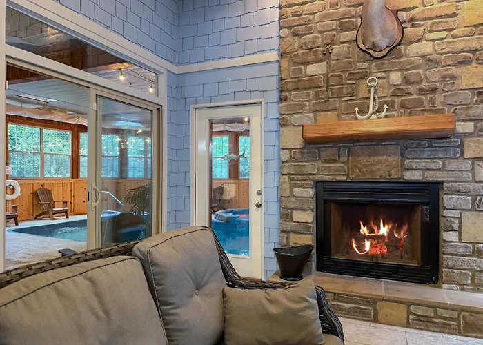 Escape To The Estate At Mill Creek Luxury 5Bed With Private Pool Hot Tub Game Room Fire Pit Pigeon Forge